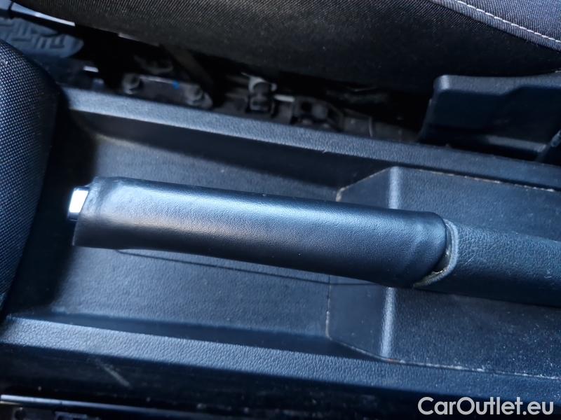  Skoda  Fabia  Combi (2015)  Com.1.0TSI 70 Ambition #35