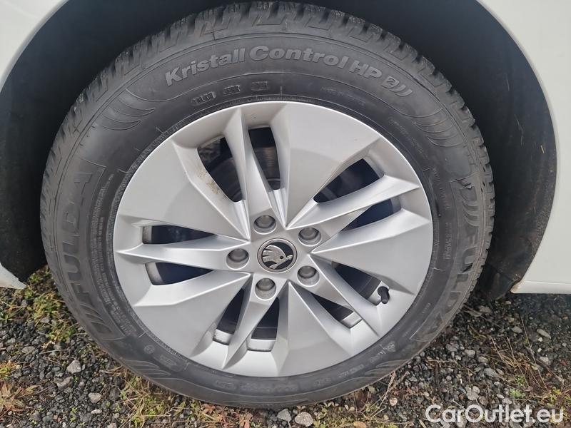  Skoda  Octavia  Combi (NX3)(2020) Oct.Combi 1.5TSI 110 Ambition #5