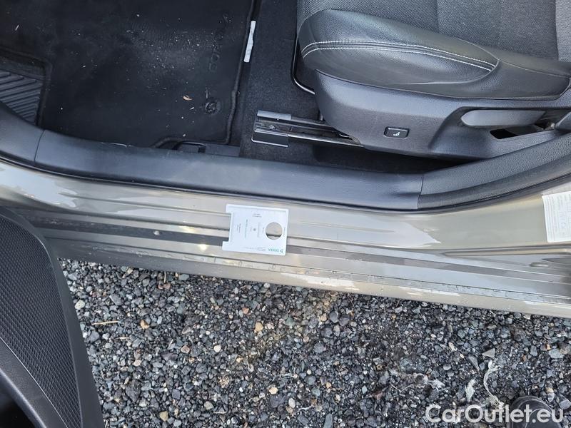  Toyota  Corolla  (E21) (2019)  TS 1.8Hyb.Comfort AT #32