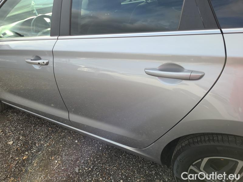  Hyundai  i30  (PD)(01.2017  ->)  kom.1.5T-GDI Smart AT 5d #9