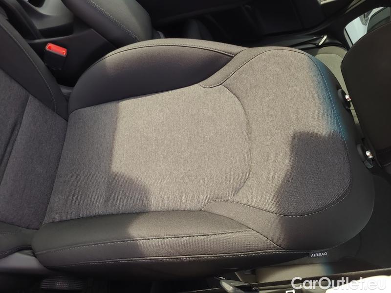  Hyundai  i30  (PD)(01.2017  ->)  kom.1.5T-GDI Smart AT 5d #8