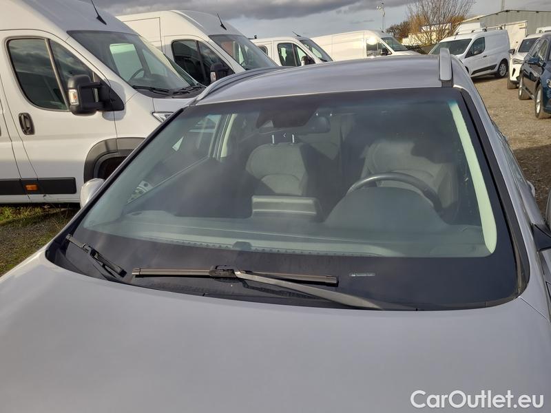  Hyundai  i30  (PD)(01.2017  ->)  kom.1.5T-GDI Smart AT 5d #1