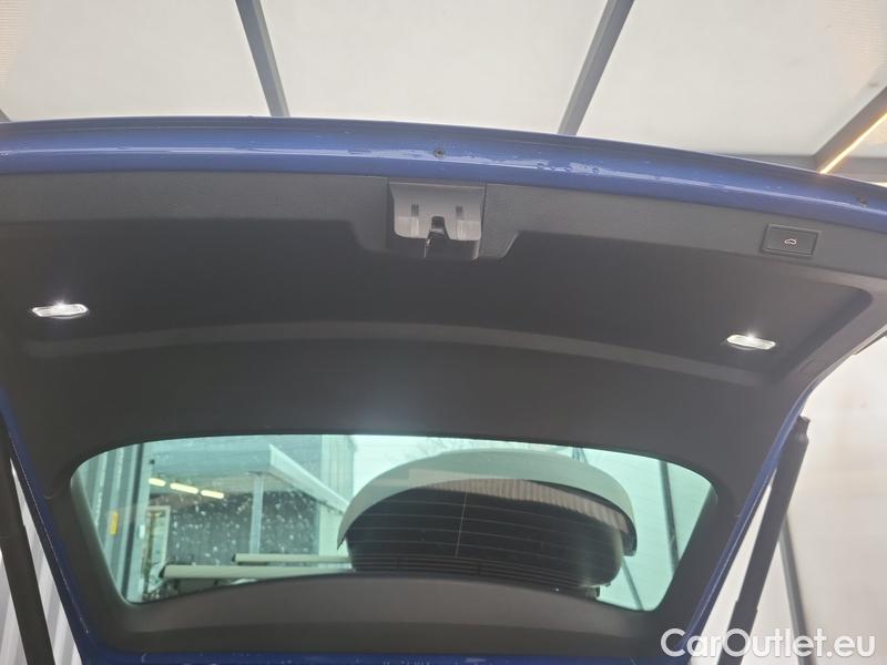  Skoda  Superb  Combi (3V5)(2015) Sup.C.FL2.0TDI 110 L&K AT #9