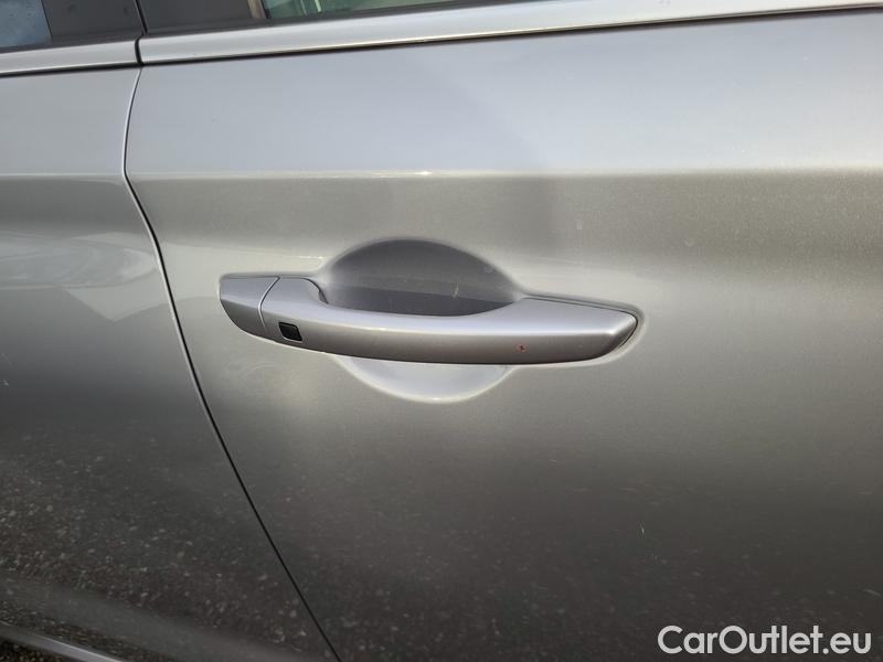  Hyundai  i30  (PD)(01.2017  ->)  kom.1.5T-GDI Smart AT 5d #15