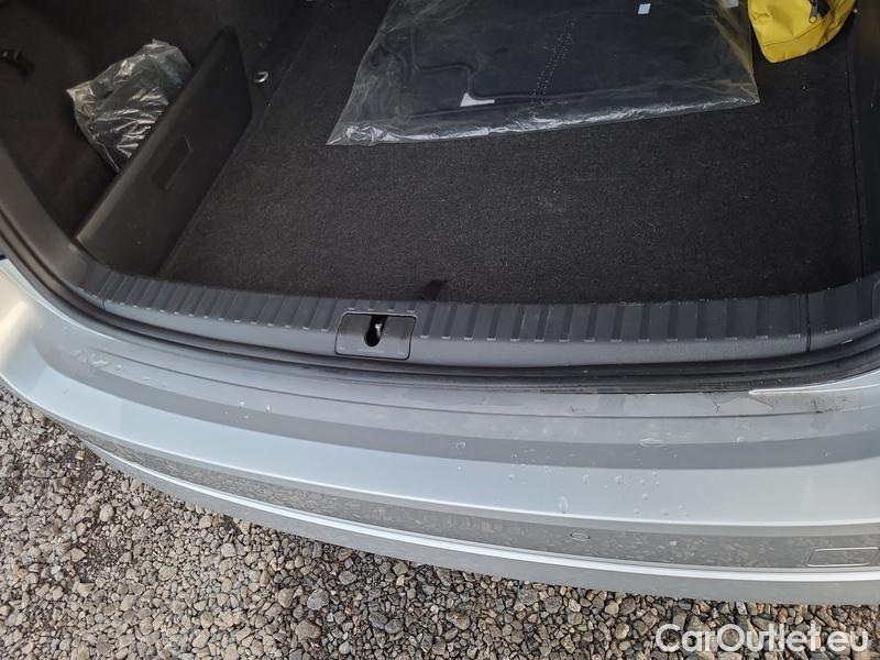  Skoda  Octavia  Combi (NX3)(2020) Oct.Combi 2.0TDI 110 Style AT #9