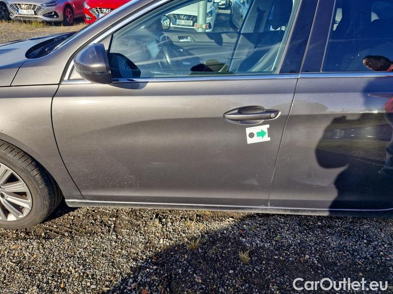  Peugeot  308 -SW  (P5) (2021)  SW 1.5 BHDi 130 ALL.P Aut #9