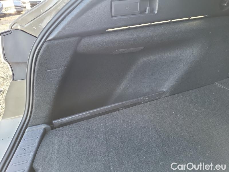  Toyota  Corolla  (E21) (2019)  TS 1.8Hyb.Comfort AT #40