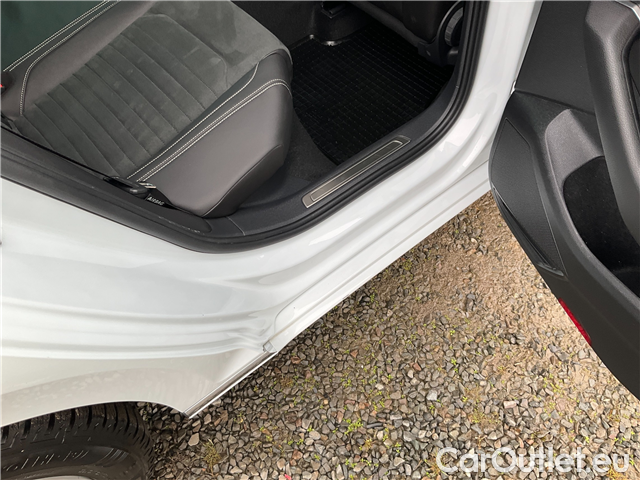  Volkswagen  Passat Pas.Var.2.0TDI 110 Elegance AT #16