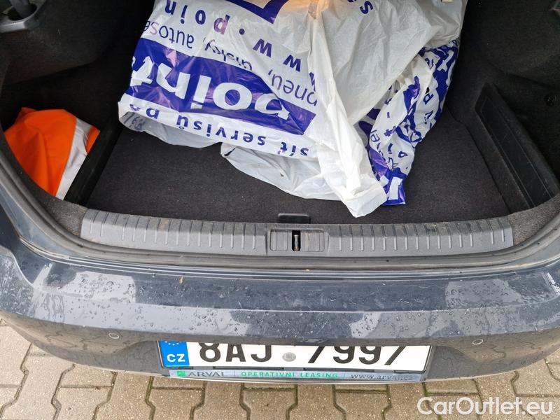  Volkswagen  Passat  Lim (CB2) (2019)  2.0TDI140 R-line AT #22