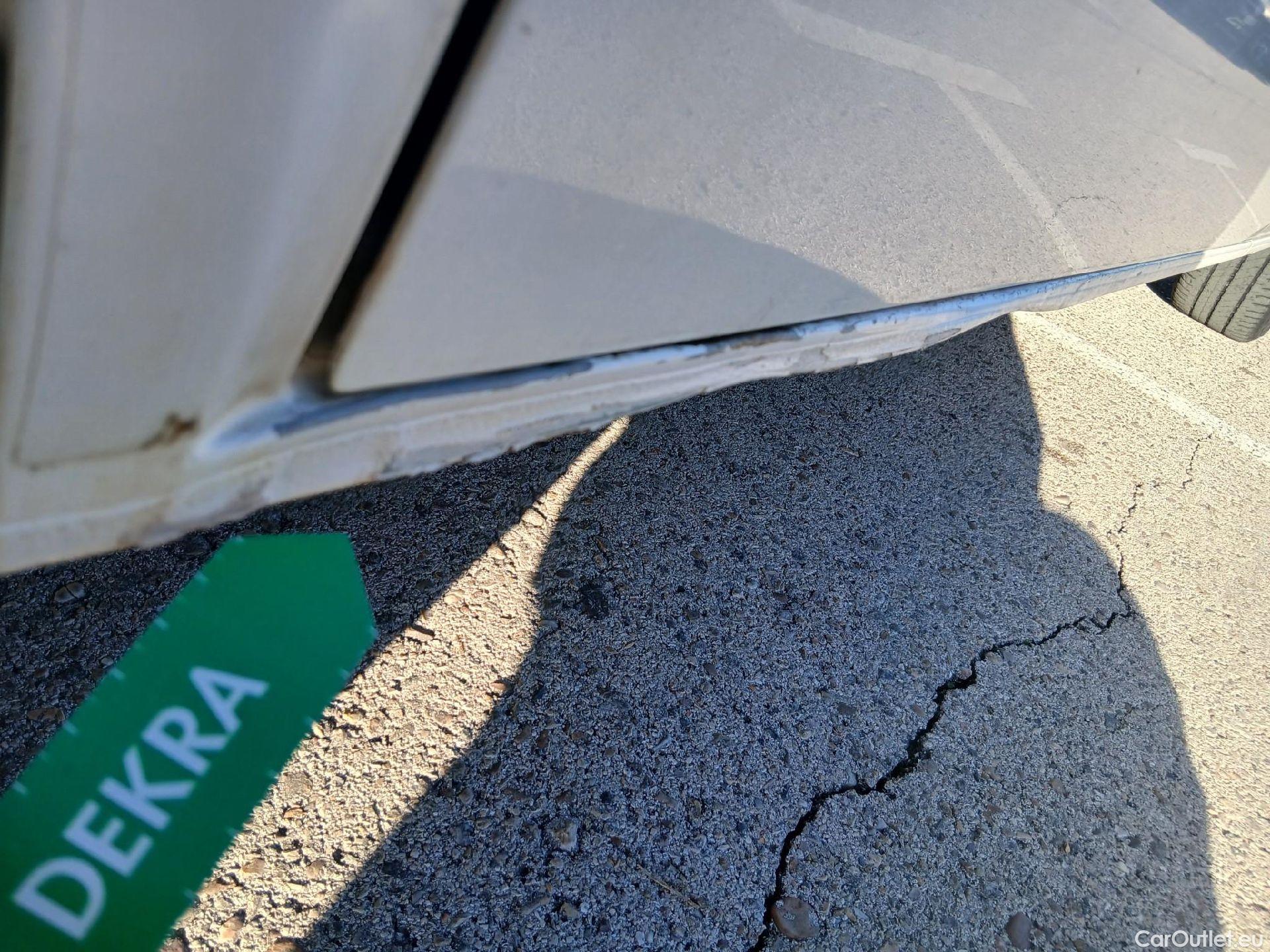  Land Rover  Discovery VOLKSWAGEN Transporter / 2020 / 4P / furgón Furgón Corto TN 2.0 TDI 110kW 4MO #21