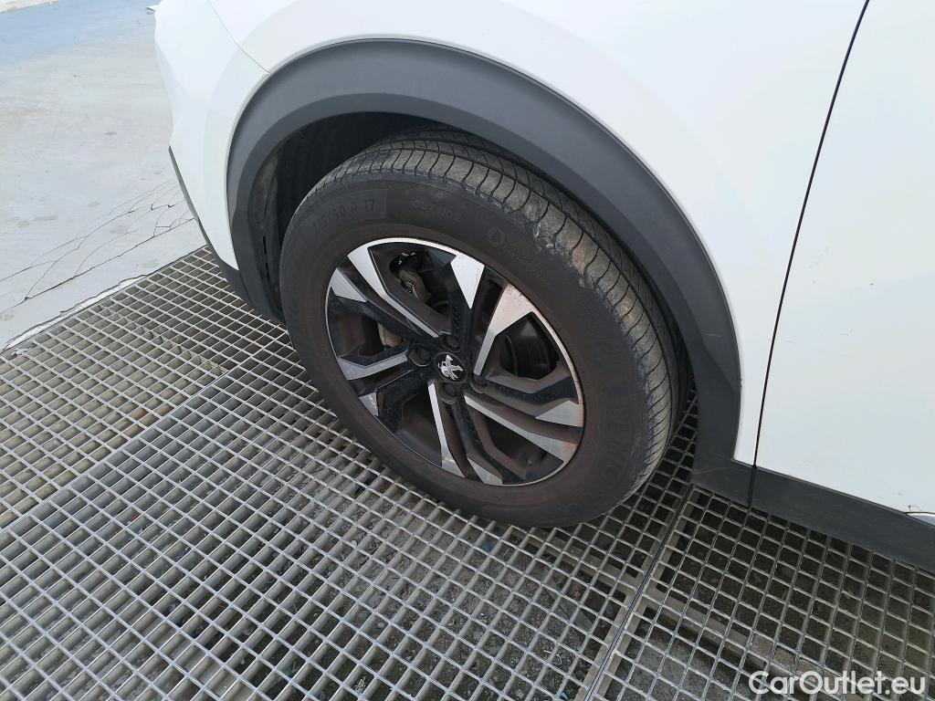  Peugeot  2008 PEUGEOT  / 2019 / 5P / todoterreno Allure Pack BlueHDI 130 S&S EAT8 #3