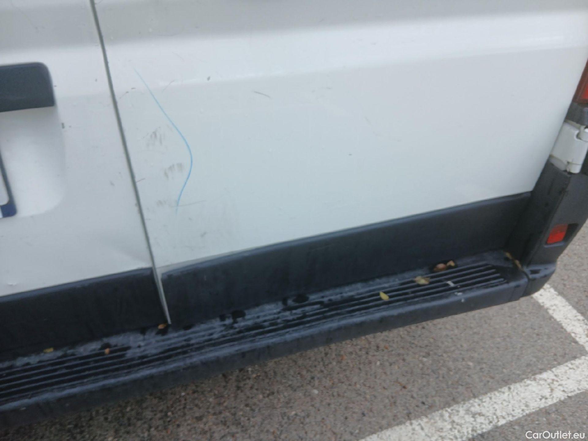  Peugeot  Boxer PEUGEOT  / 2014 / 4P / furgón 330 L1 H1 BHDI 88kW (120CV) S&S 6 Vel. M #51