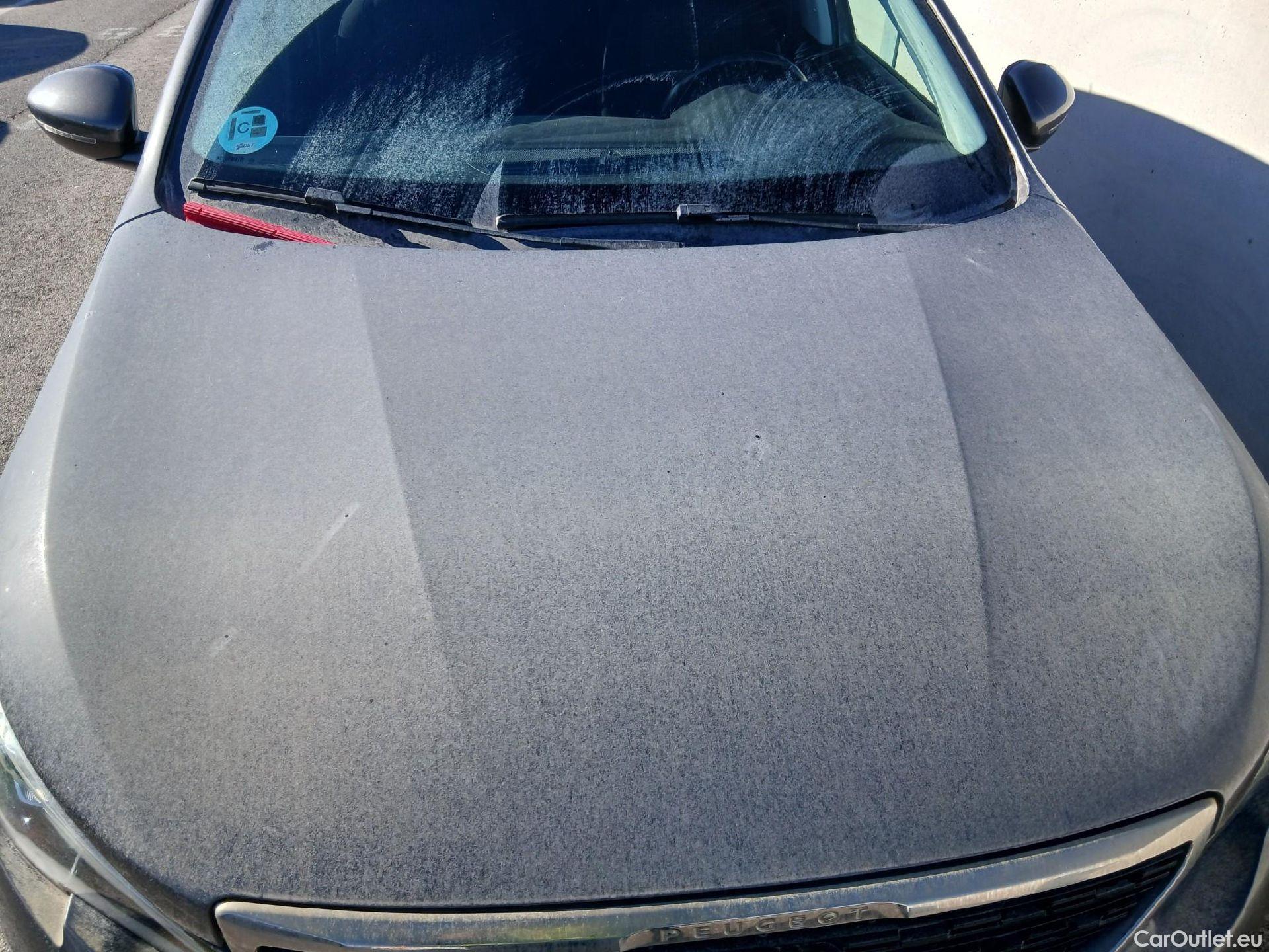  Peugeot  308 PEUGEOT  / 2017 / 5P / berlina con portón 5p Style BlueHDi 130 S&S #8