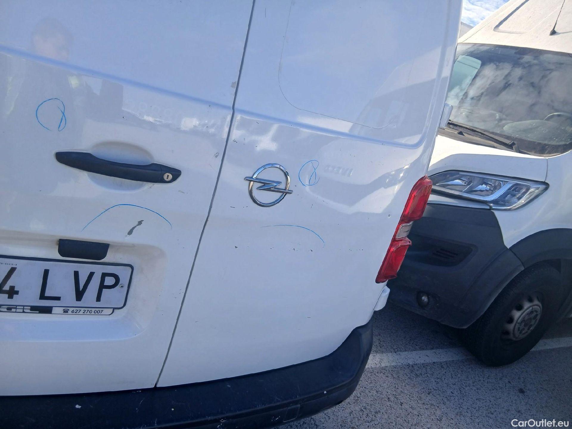  Opel  Vivaro OPEL  / 2019 / 4P / furgón 1.5 Diésel 74kW(100CV)M Std Exp #37