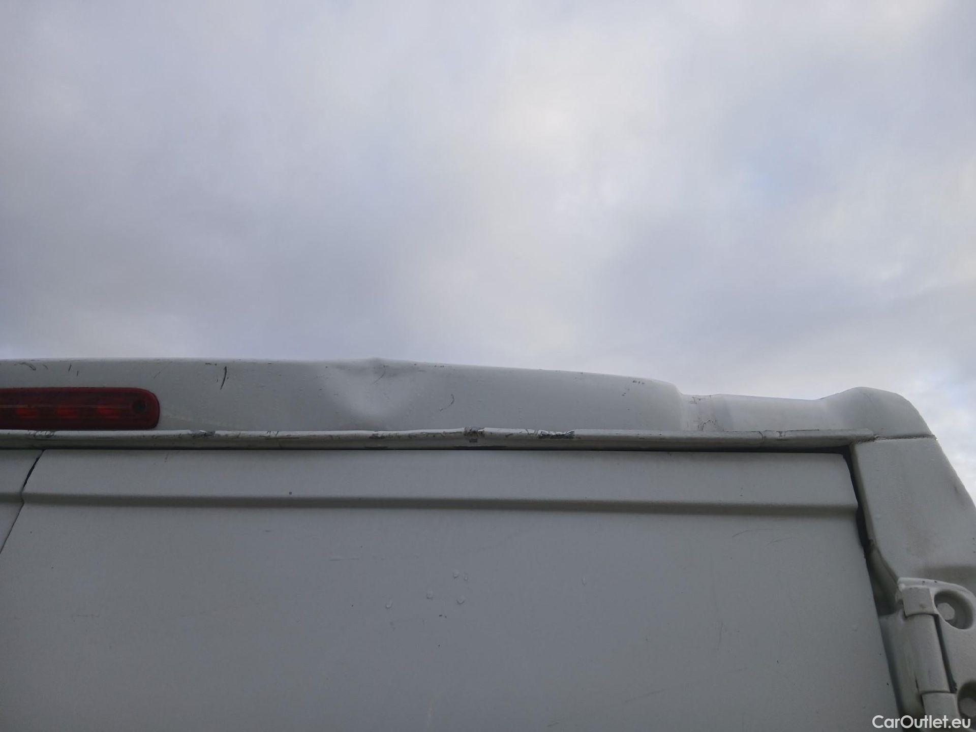  Peugeot  Boxer PEUGEOT  / 2014 / 4P / furgón 330 L1 H1 BHDI 88kW (120CV) S&S 6 Vel. M #52