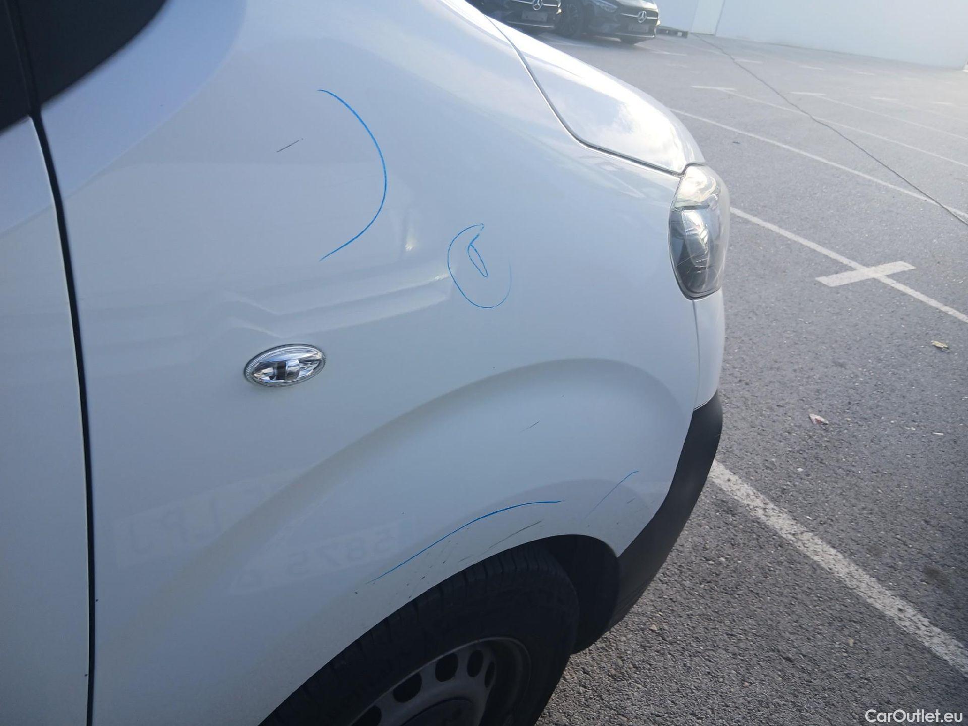  Opel  Vivaro OPEL  / 2019 / 4P / furgón 1.5 Diésel 74kW(100CV)M Std Exp #51