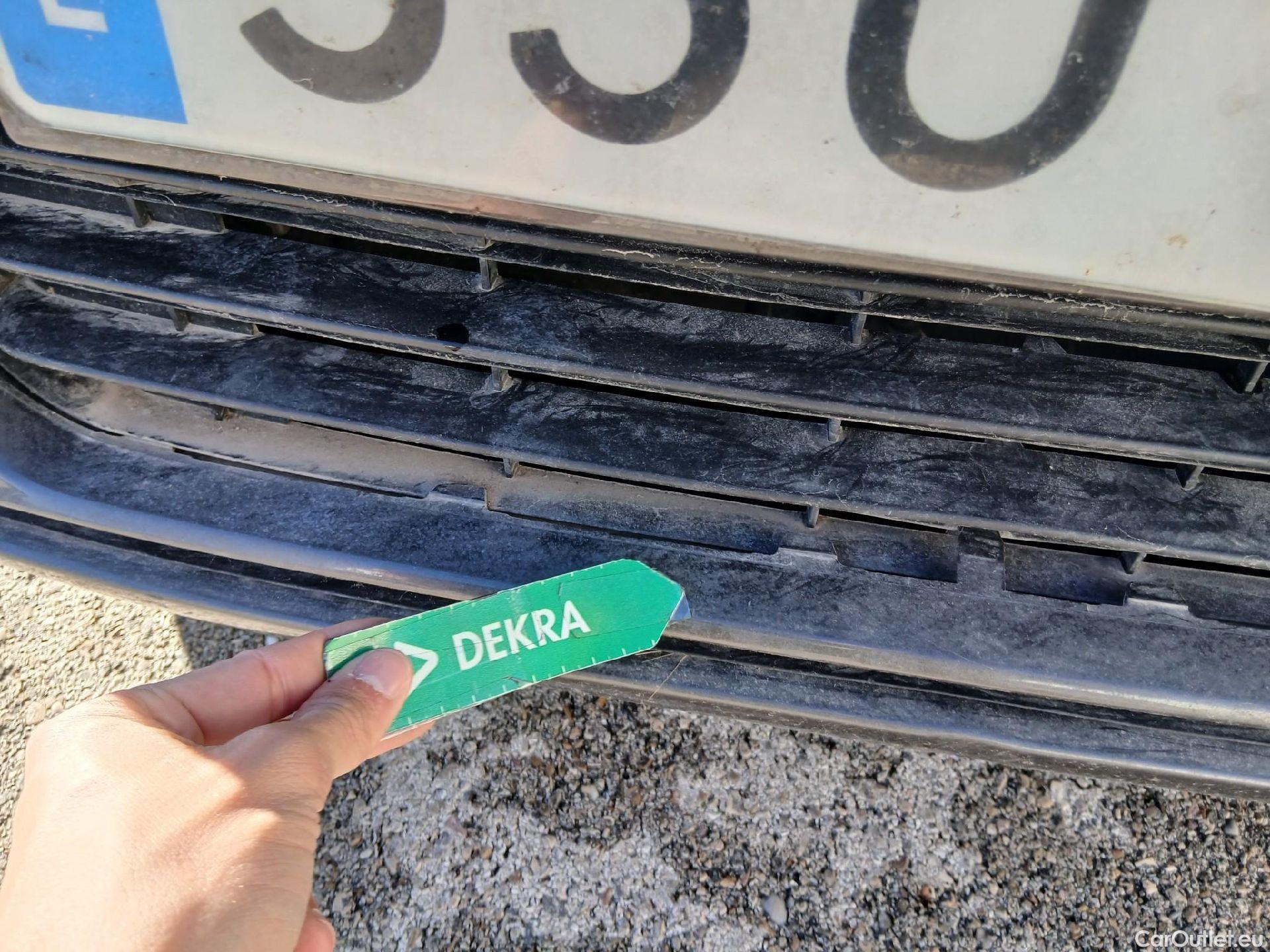  Peugeot  308 PEUGEOT  / 2017 / 5P / berlina con portón 5p Style BlueHDi 130 S&S #7