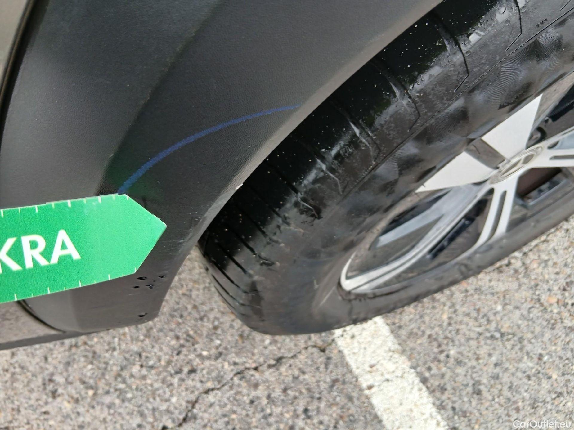  Mercedes  G-Klasee MERCEDES-BENZ GLE / 2018 / 5P / todoterreno GLE 350 de 4MATIC (Híbrido Enchufable) #13