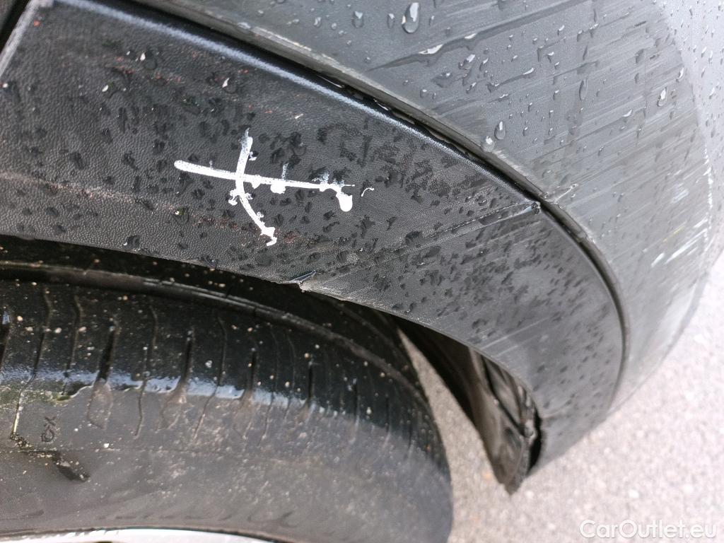  KIA  Sportage KIA  1.6MHEV Drive 100kW(136CV) 4x2(Crist Tintados)(CX) #31