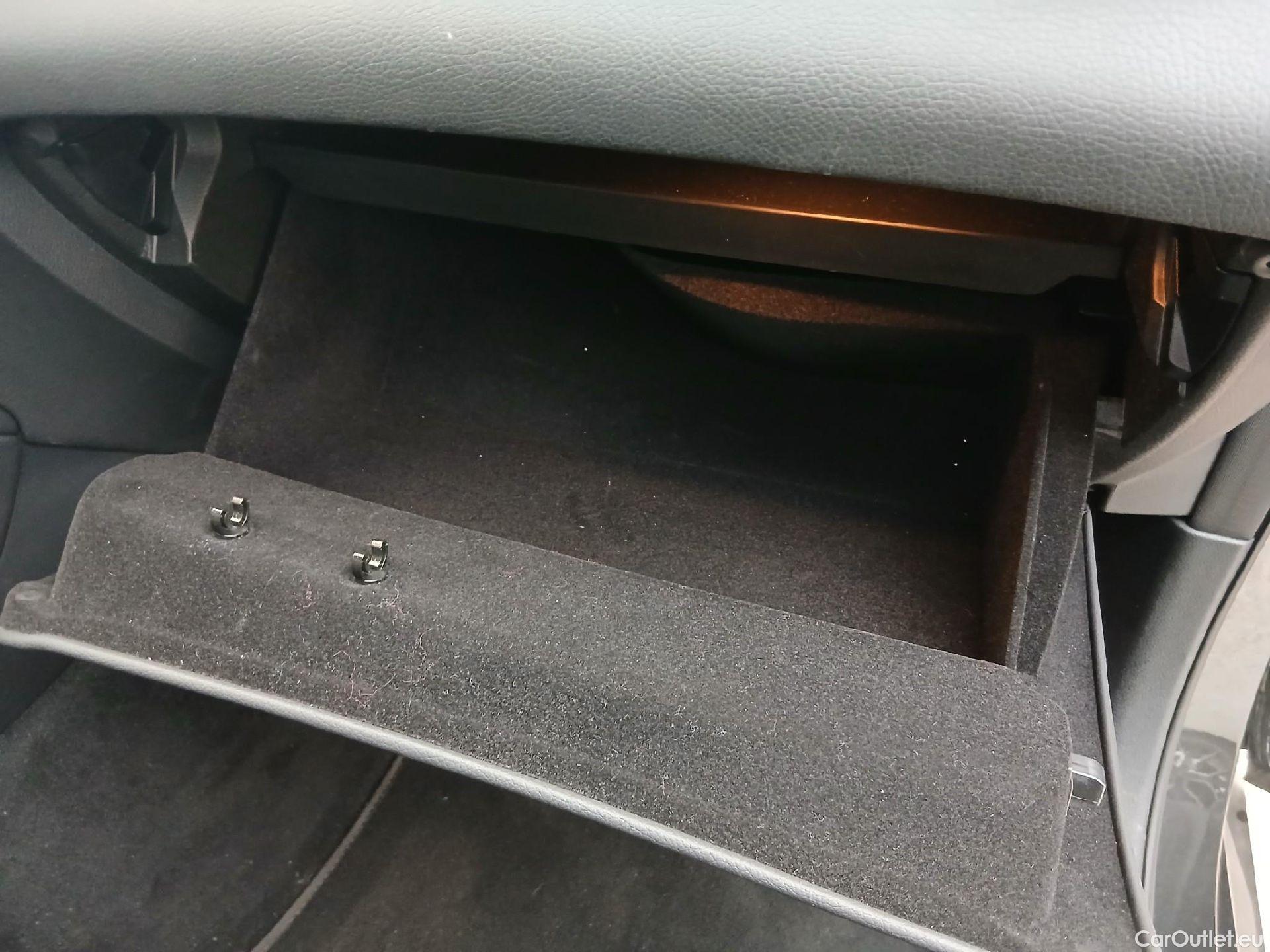  Mercedes  G-Klasee MERCEDES-BENZ Clase GLC / 2019 / 5P / todoterreno GLC 300 de 4MATIC #3