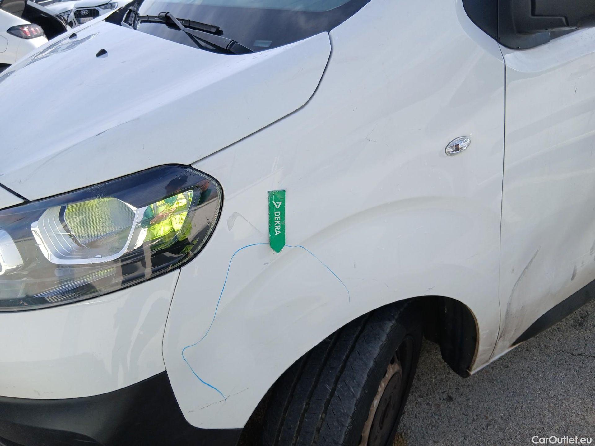  Opel  Vivaro OPEL  / 2019 / 4P / furgón 2.0 Diésel 88kW (120CV) M Inc. Express #18