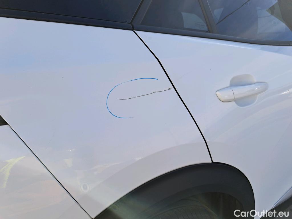  Peugeot  2008 PEUGEOT  / 2019 / 5P / todoterreno Allure Pack BlueHDI 130 S&S EAT8 #5