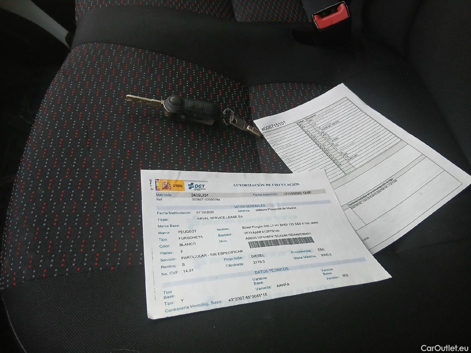  Peugeot  Boxer PEUGEOT  / 2014 / 4P / furgón 330 L1 H1 BHDI 88kW (120CV) S&S 6 Vel. M #2