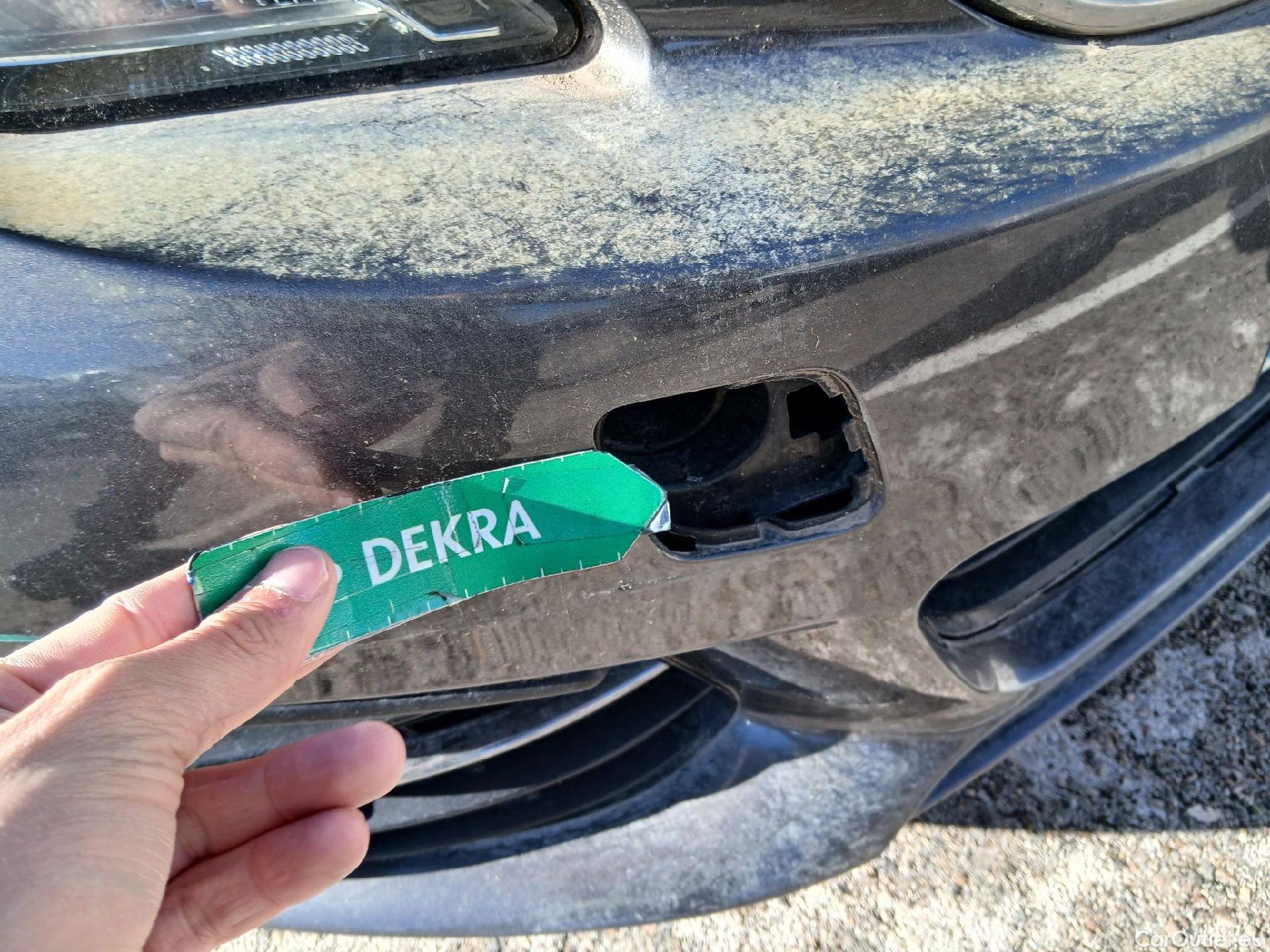  Peugeot  308 PEUGEOT  / 2017 / 5P / berlina con portón 5p Style BlueHDi 130 S&S #4