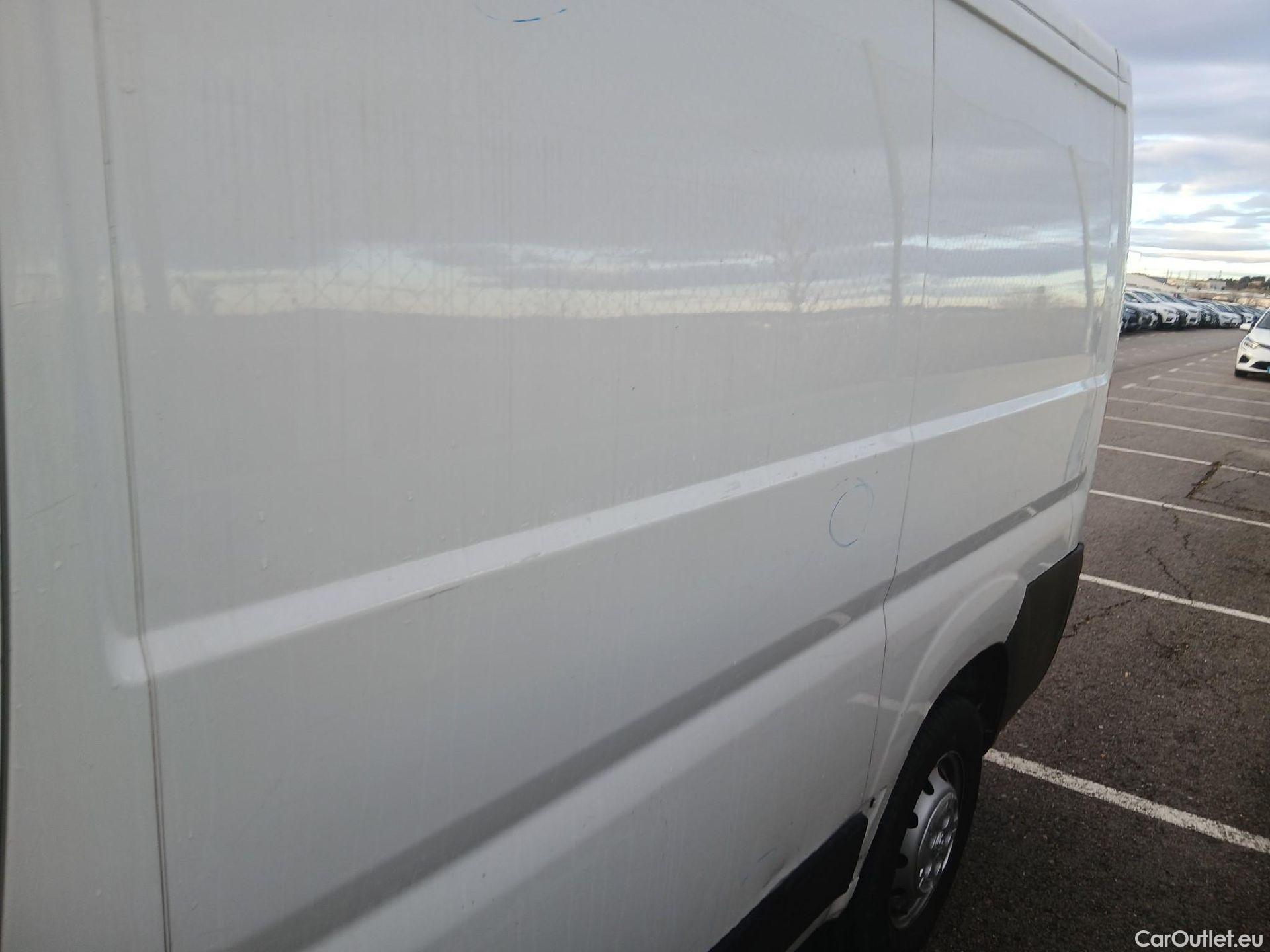  Peugeot  Boxer PEUGEOT  / 2014 / 4P / furgón 330 L1 H1 BHDI 88kW (120CV) S&S 6 Vel. M #31