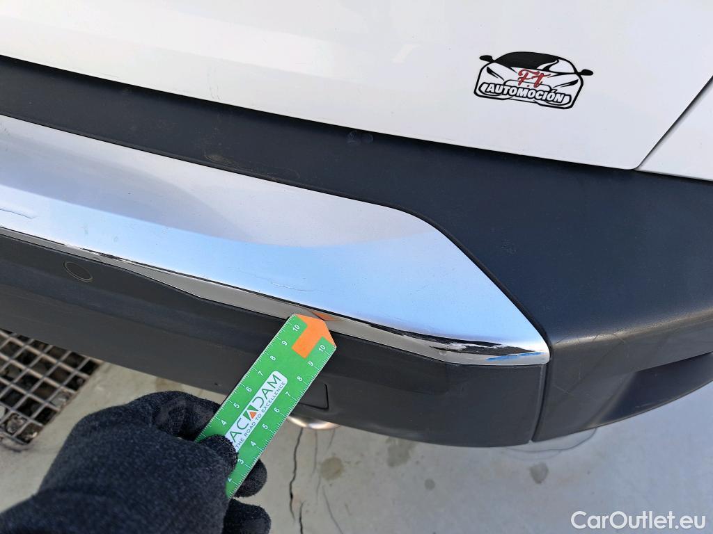  Peugeot  2008 PEUGEOT  / 2019 / 5P / todoterreno Allure Pack BlueHDI 130 S&S EAT8 #26