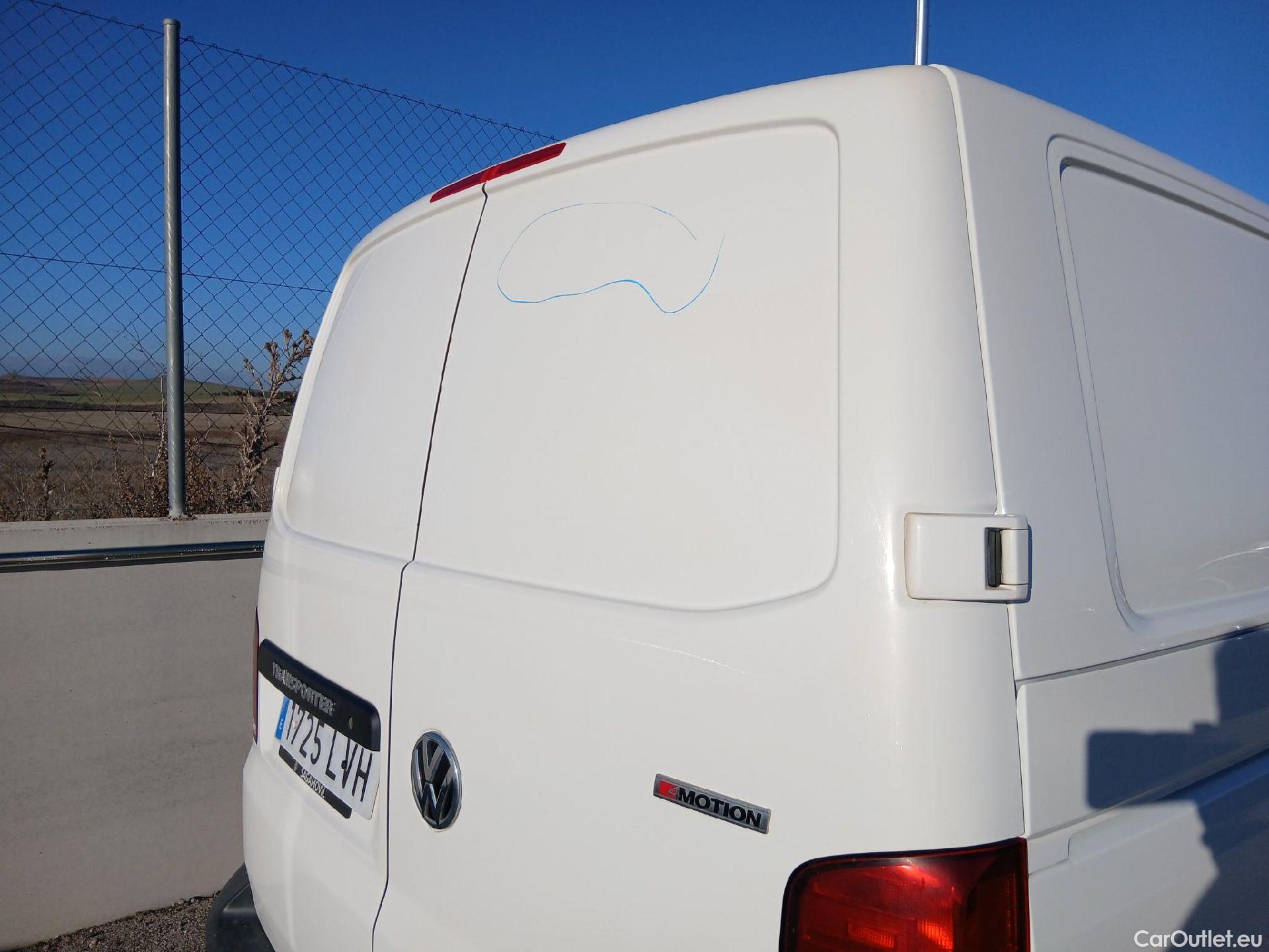  Land Rover  Discovery VOLKSWAGEN Transporter / 2020 / 4P / furgón Furgón Corto TN 2.0 TDI 110kW 4MO #26