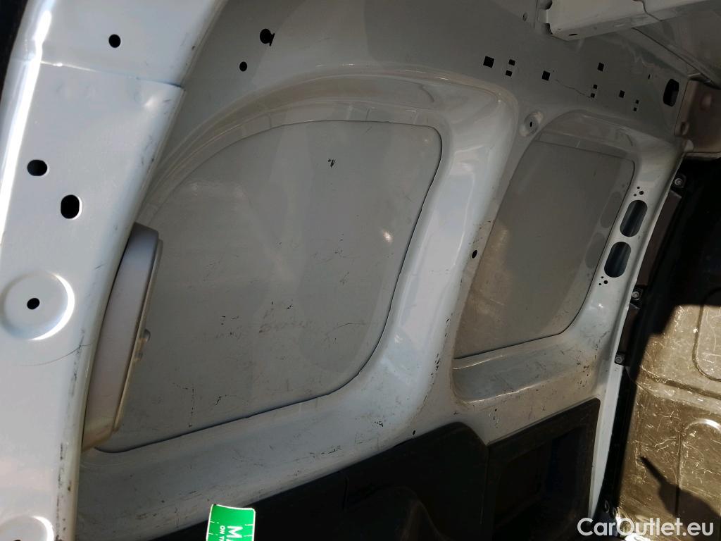  Nissan  NV200 NISSAN NV250 / 2019 / 4P / furgón 2pl 1.5dCi 70 kW (95CV) L1H1 COMFORT #30