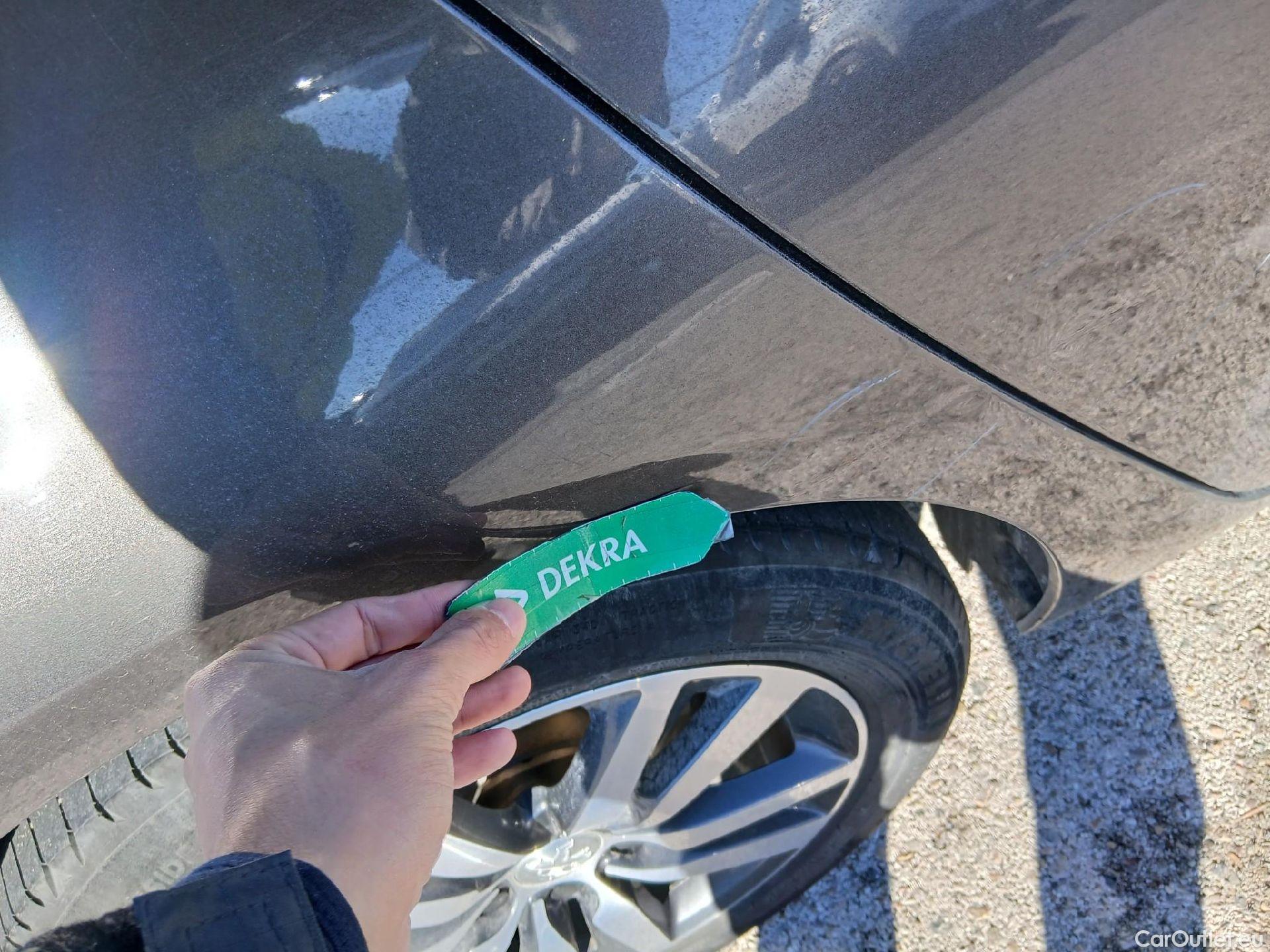  Peugeot  308 PEUGEOT  / 2017 / 5P / berlina con portón 5p Style BlueHDi 130 S&S #26