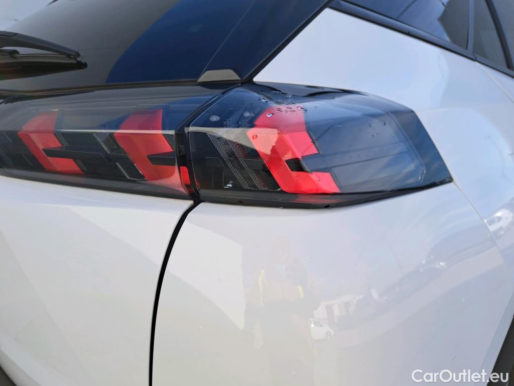  Peugeot  2008 PEUGEOT  / 2019 / 5P / todoterreno Allure Pack BlueHDI 130 S&S EAT8 #27