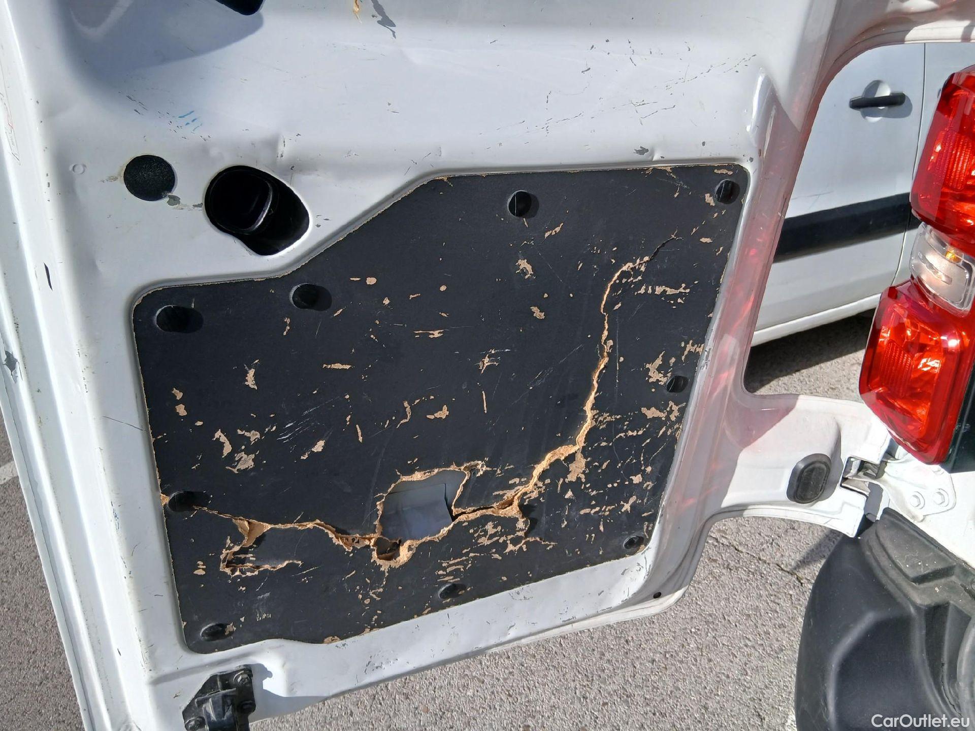  Opel  Vivaro OPEL  / 2019 / 4P / furgón 2.0 Diésel 88kW (120CV) M Inc. Express #38