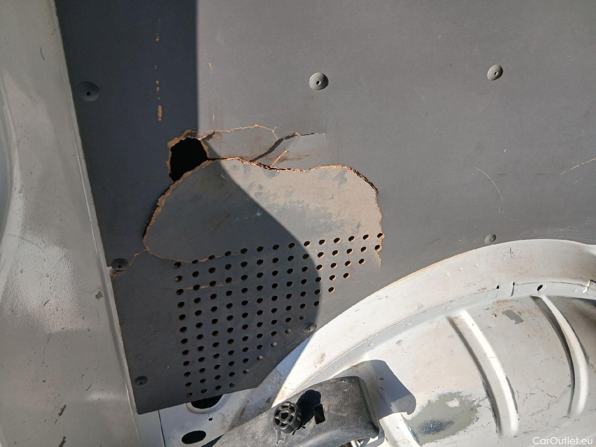  Land Rover  Discovery VOLKSWAGEN Transporter / 2020 / 4P / furgón Furgón Corto TN 2.0 TDI 110kW 4MO #11