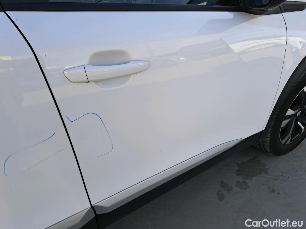  Peugeot  2008 PEUGEOT  / 2019 / 5P / todoterreno Allure Pack BlueHDI 130 S&S EAT8 #9