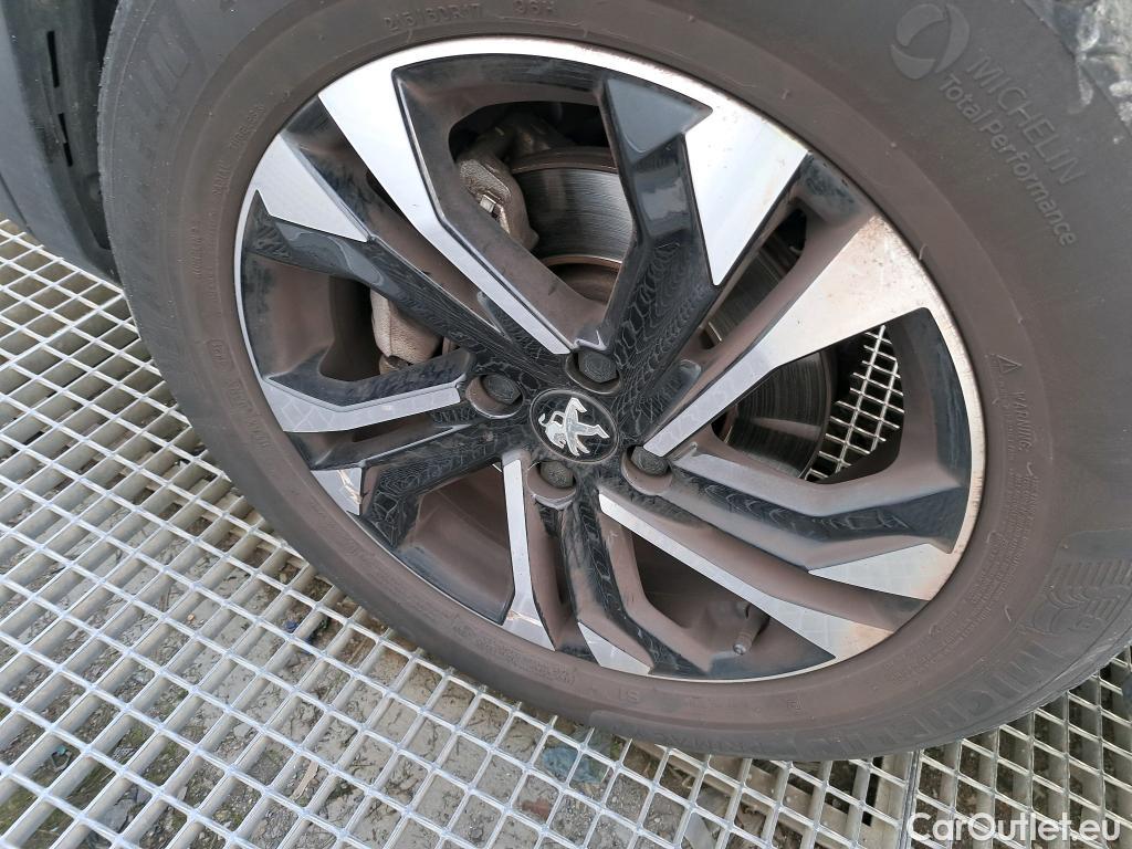  Peugeot  2008 PEUGEOT  / 2019 / 5P / todoterreno Allure Pack BlueHDI 130 S&S EAT8 #4