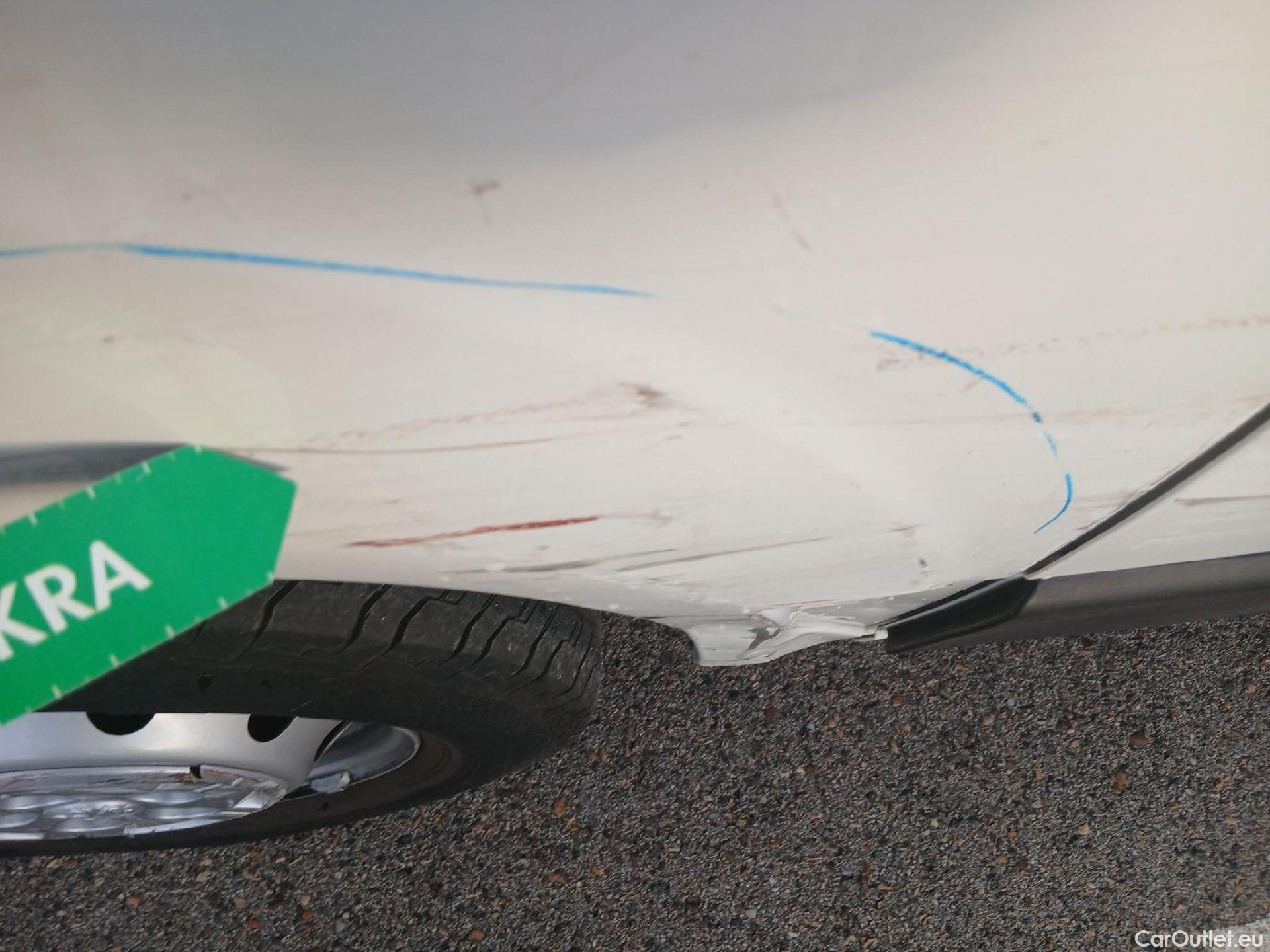  Peugeot  Boxer PEUGEOT  / 2014 / 4P / furgón 330 L1 H1 BHDI 88kW (120CV) S&S 6 Vel. M #57