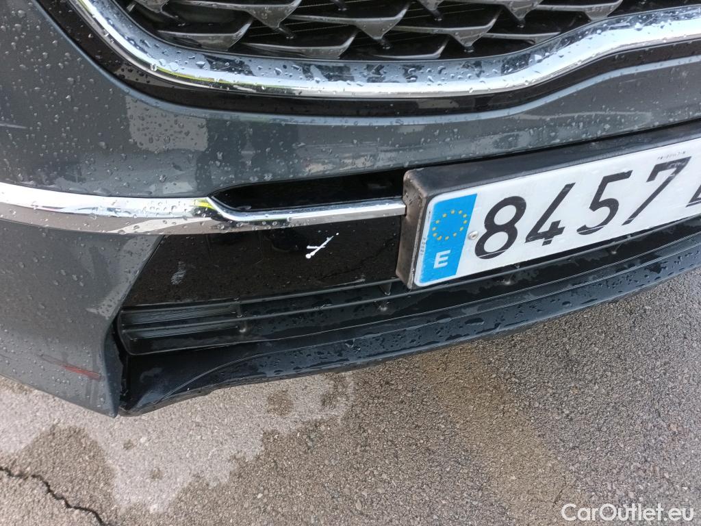 KIA  Sportage KIA  1.6MHEV Drive 100kW(136CV) 4x2(Crist Tintados)(CX) #38