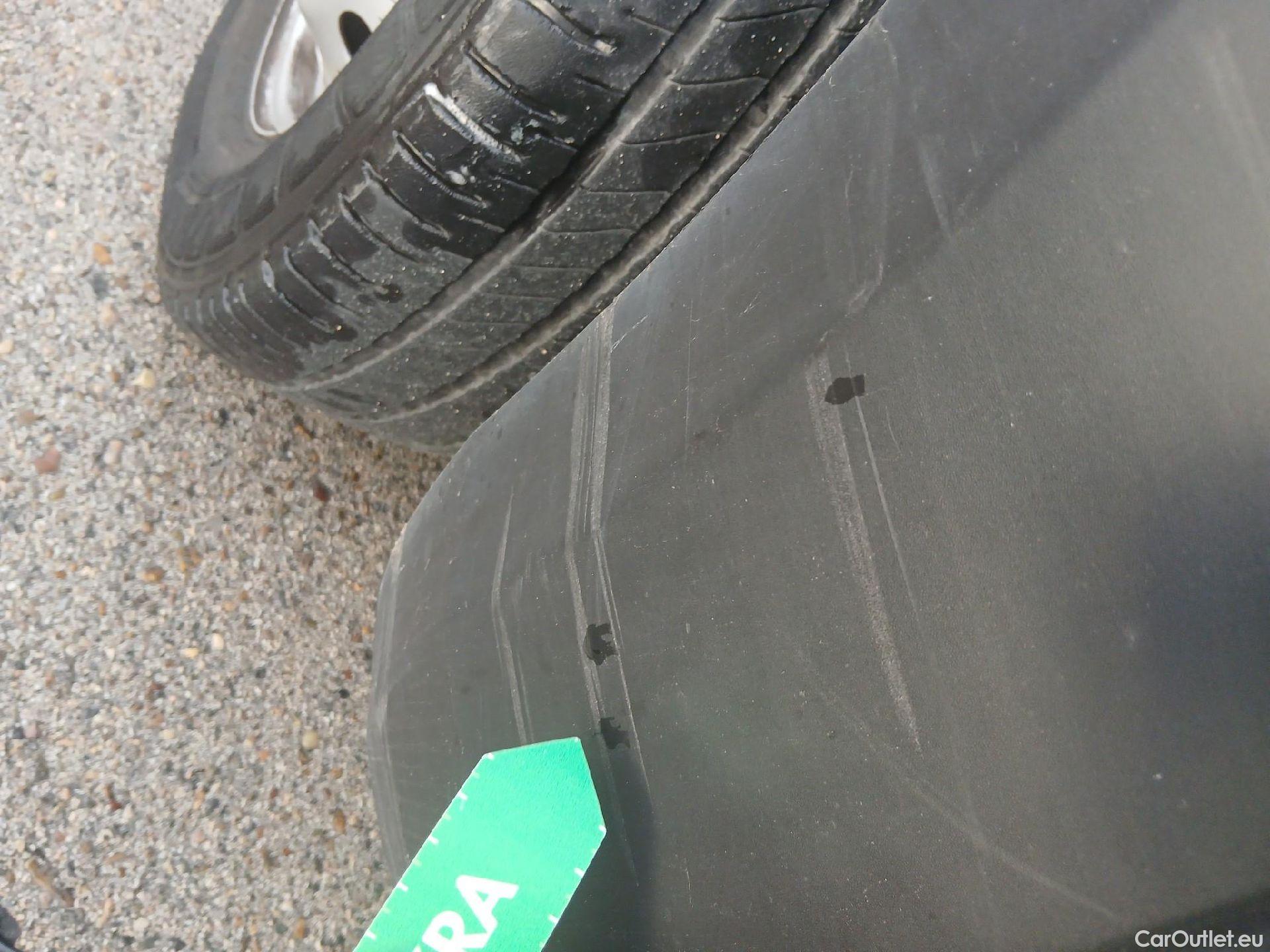  Peugeot  Boxer PEUGEOT  / 2014 / 4P / furgón 330 L1 H1 BHDI 88kW (120CV) S&S 6 Vel. M #22