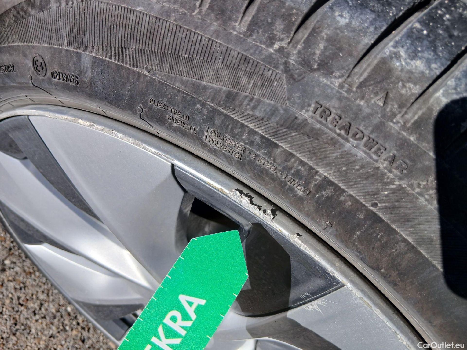  Tesla  Model Y TESLA  Gran Autonomía 4WD #14