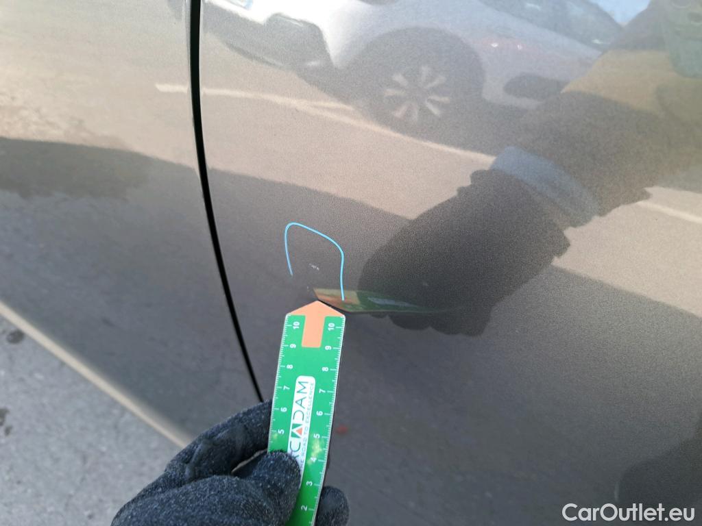  Land Rover  Discovery SKODA Kamiq / 2024 / 5P / todoterreno 1.0 TSI 85kW (115CV) DESIGN(SP) #10