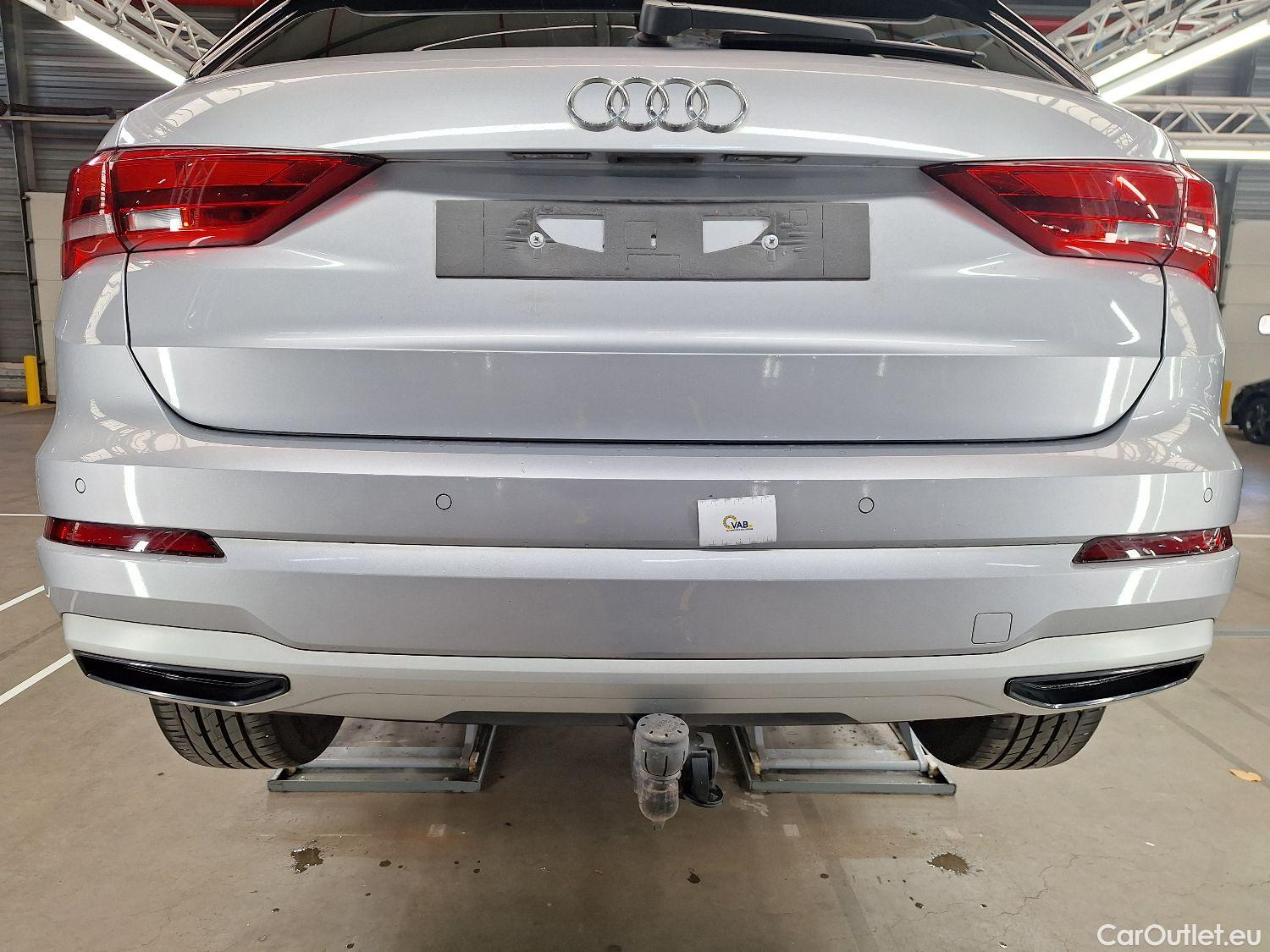  Audi  Q3 Audi,  '18, Audi  35 TFSI S tronic Advanced 5d #9
