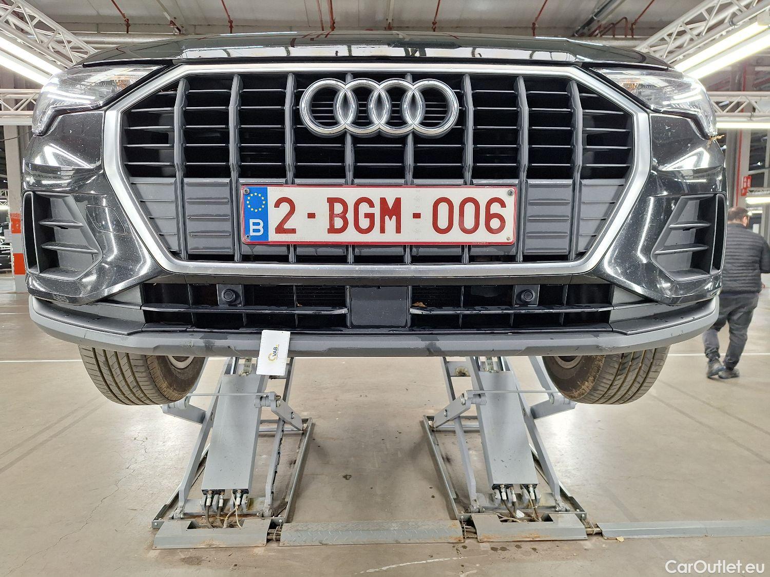  Audi  Q3 Audi,  '18, Audi  35 TDI S Tronic Bus. Ed. Attraction 5d #5