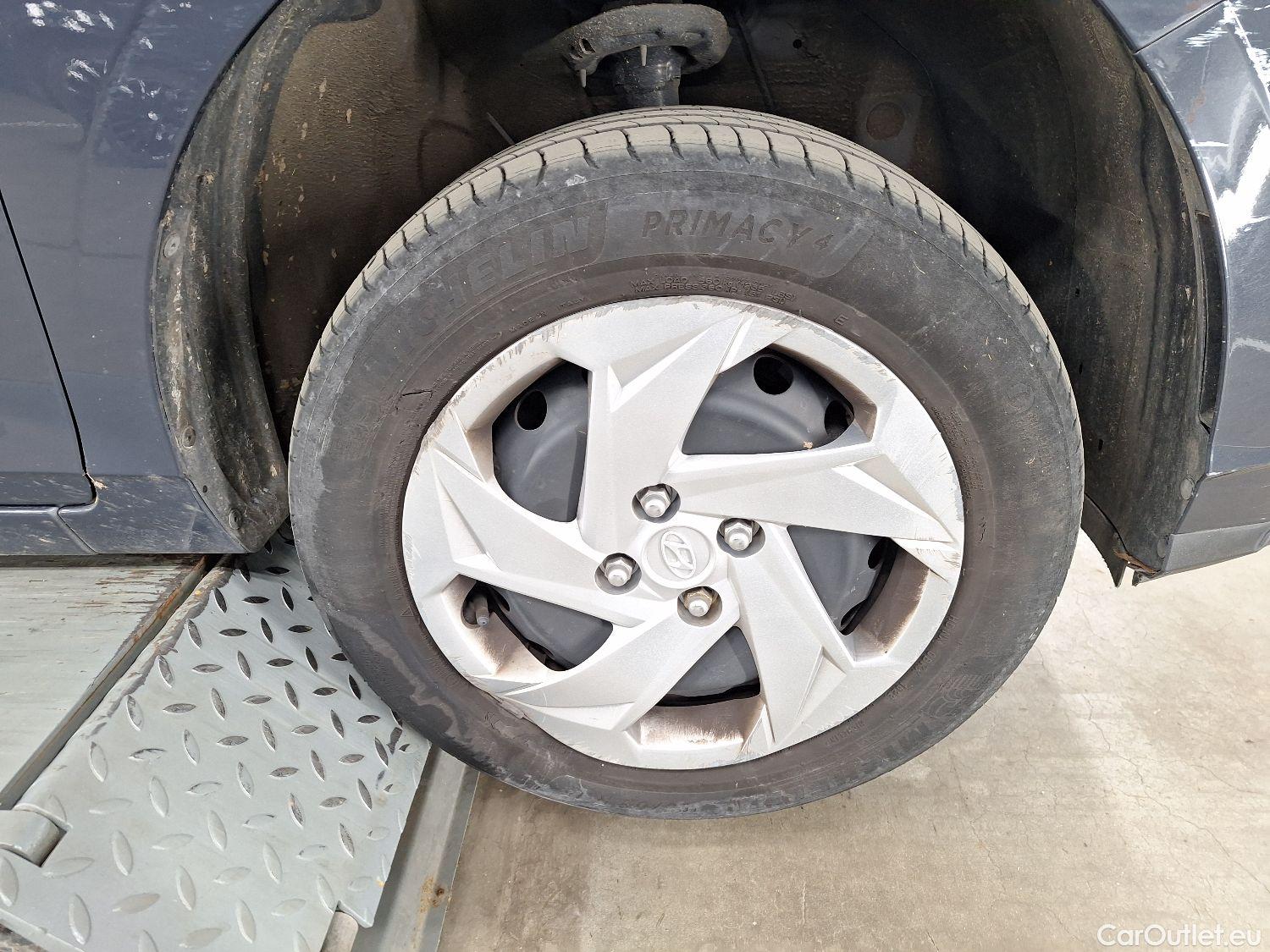  Hyundai  i20 Hyundai,  '20, Hyundai  1.0 T-GDi 74kW Twist 5d #54