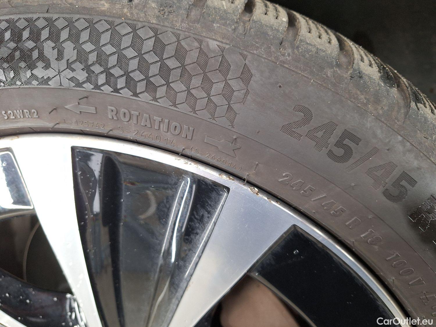  Mercedes  E-Klasse Mercedes, E-Class FL'20 PHEV, Mercedes-Benz  Berline E 300 de 4MATIC Bus #18