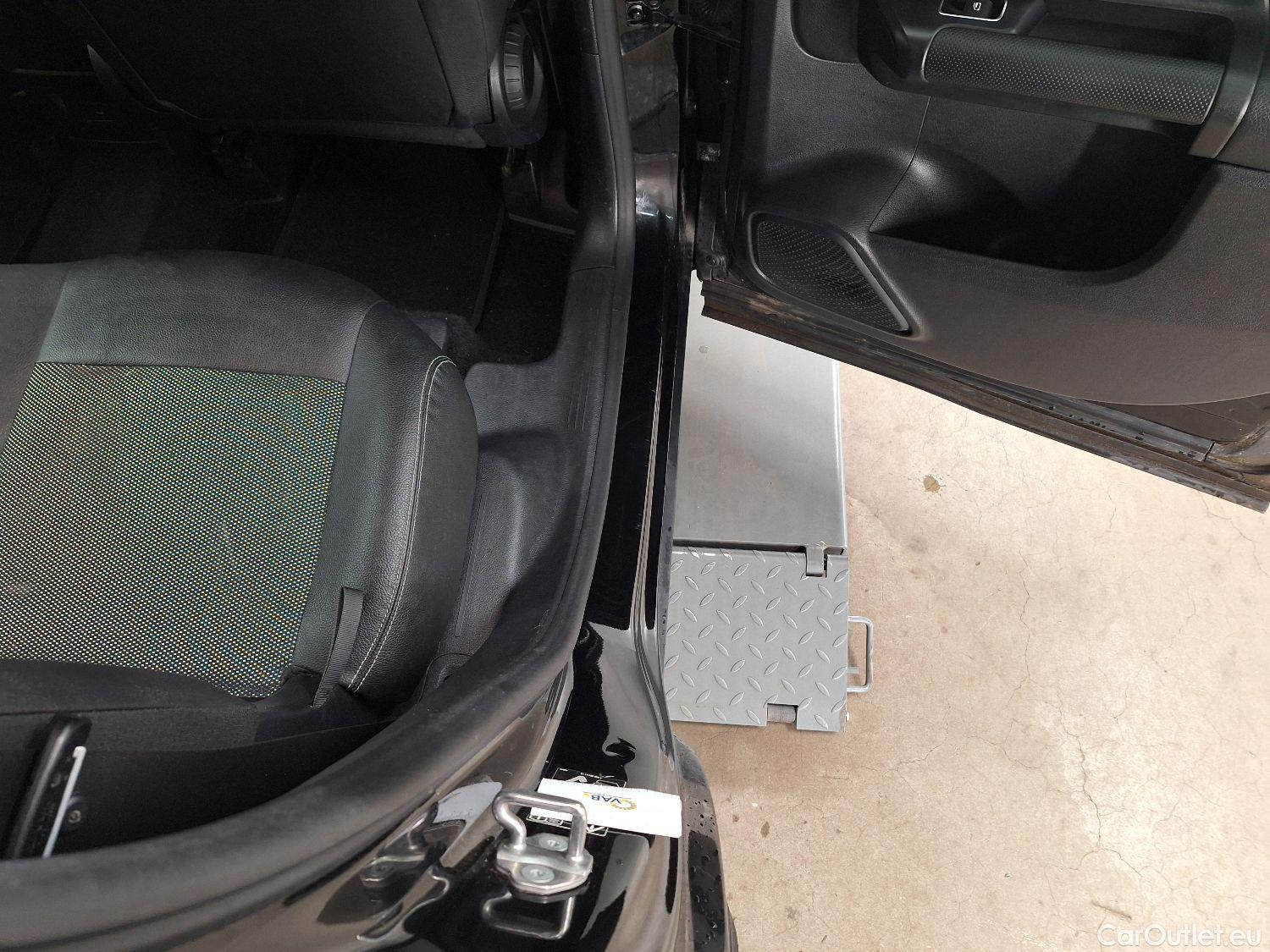  Mercedes  GLB Mercedes,  '19, Mercedes-Benz   200 d Business Solution 5d #35