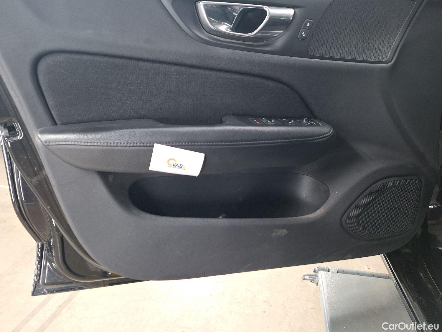  Volvo  V60 Volvo,  '18, Volvo  D3 Geartronic Momentum Pro 5d #1