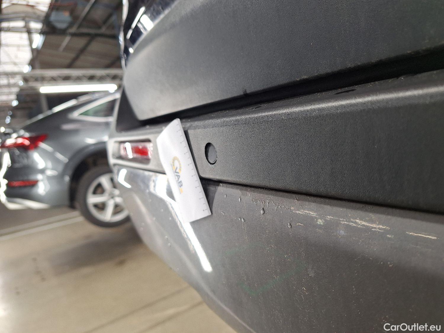  Toyota  RAV4 Toyota,  '18, Toyota  2.5 VVT-i Hybrid Dynamic Plus E-CVT 5d #8